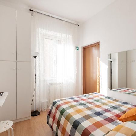 Central Little Basic Apartment روما المظهر الخارجي الصورة