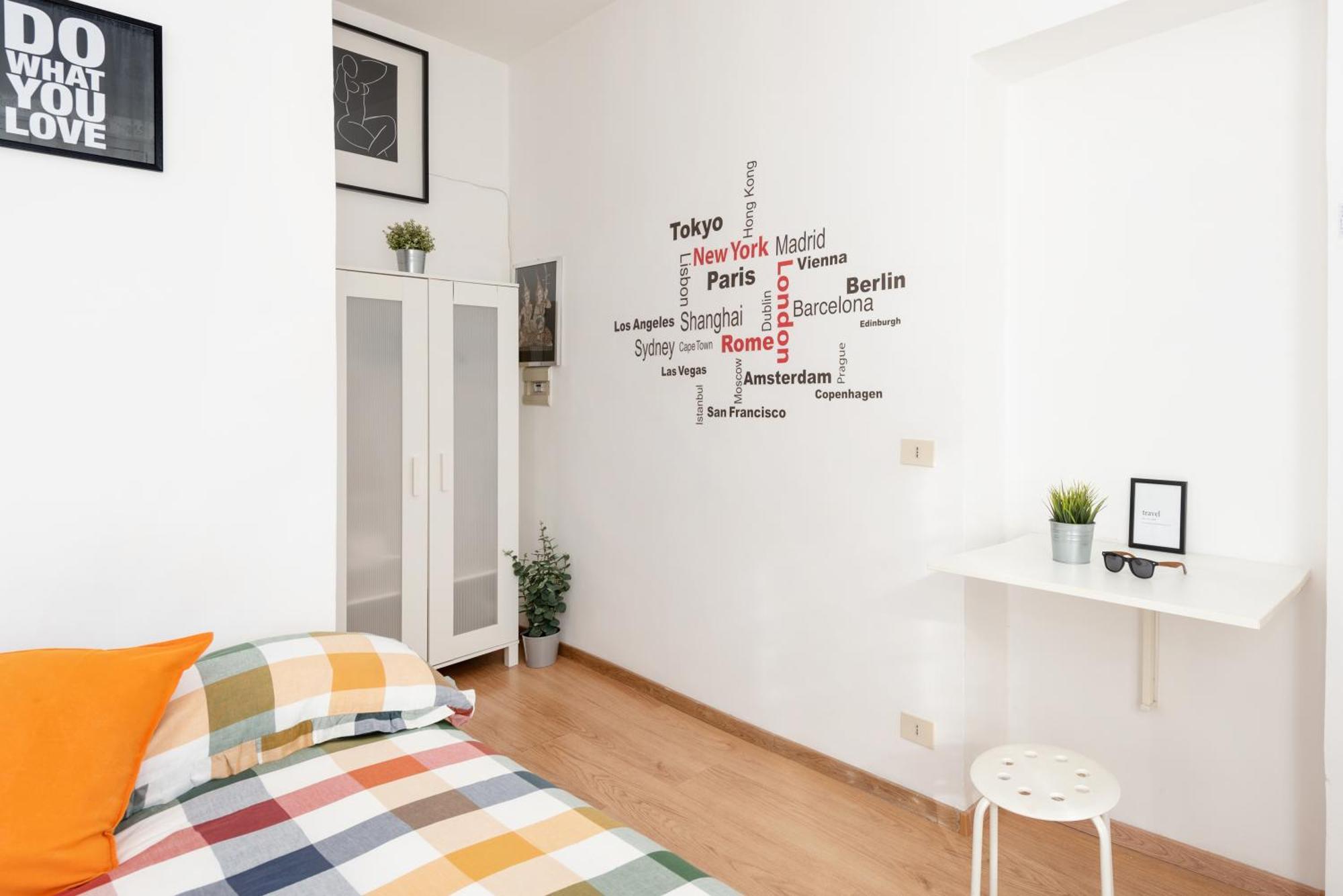 Central Little Basic Apartment روما المظهر الخارجي الصورة